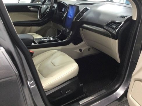 Certified 2022 Ford Edge Titanium w/ Equipment Group 301A image 21
