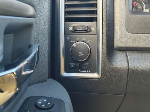 Used 2015 RAM 2500 Big Horn AWD/4WD image 9