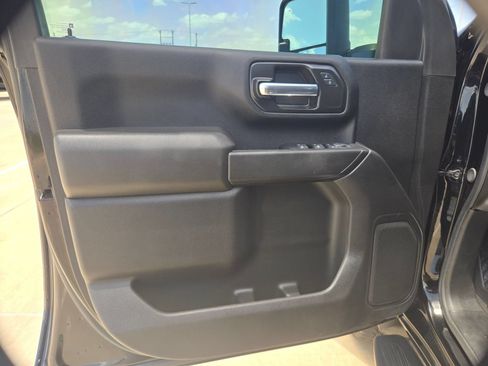 Used 2025 Chevrolet Silverado 2500 Custom w/ Custom Value Package AWD/4WD image 11