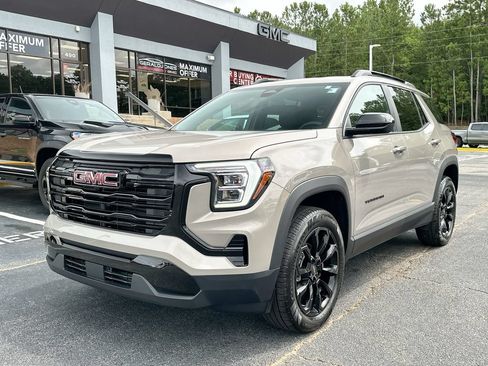 Used 2026 GMC Terrain Elevation w/ Elevation Premium Package FWD image 1