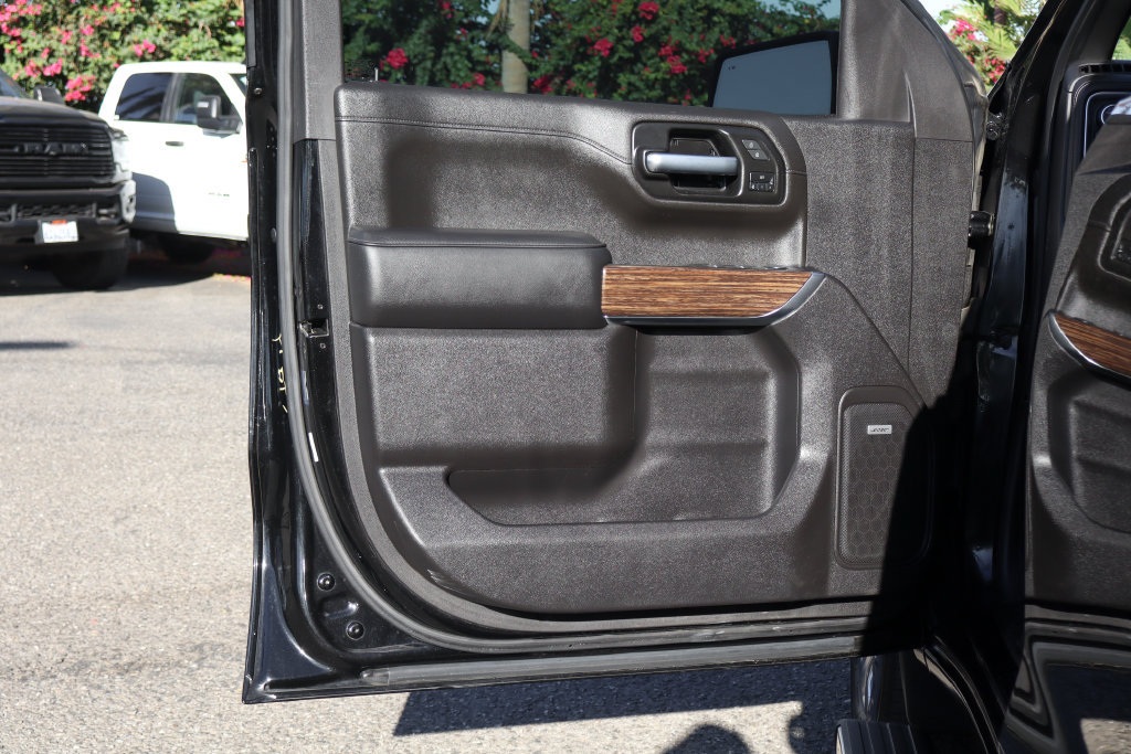 Used 2021 Chevrolet Silverado 1500 High Country AWD/4WD image 18