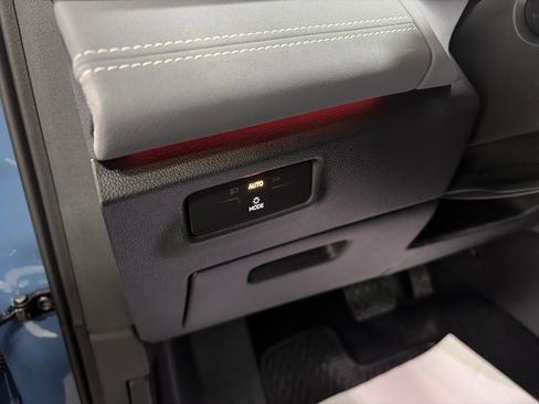 New 2026 Volkswagen Tiguan SE image 16