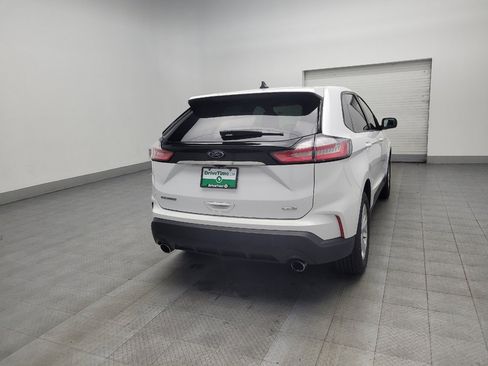 Used 2020 Ford Edge SE image 9