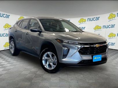 Used 2024 Chevrolet Trax LS w/ LS Convenience Package