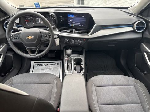 Used 2024 Chevrolet Trax LS FWD image 18