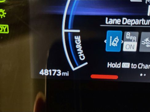Used 2025 Toyota Camry LE FWD image 21