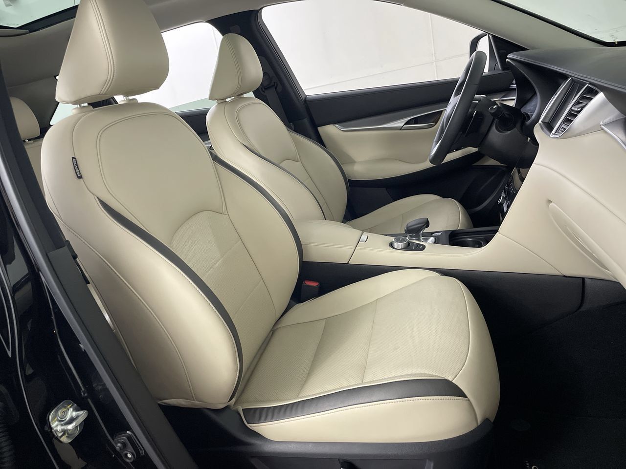 Used 2022 INFINITI QX50 Luxe AWD/4WD image 24