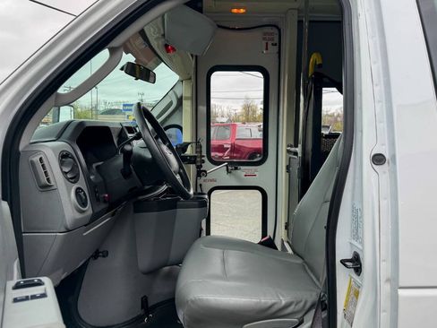 Used 2011 Ford E-350 and Econoline 350 Extended Super Duty w/ PWR Group RWD image 30