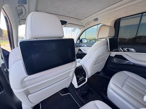 Used 2022 BMW ALPINA XB7 image 14