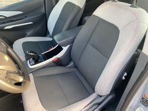 Used 2019 Chevrolet Bolt LT image 11