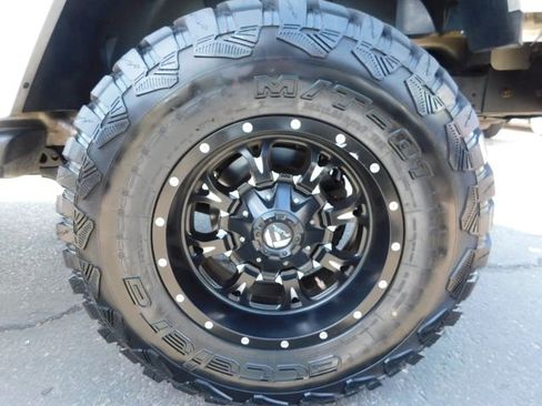 Used 2007 Jeep Wrangler Unlimited Sahara image 8