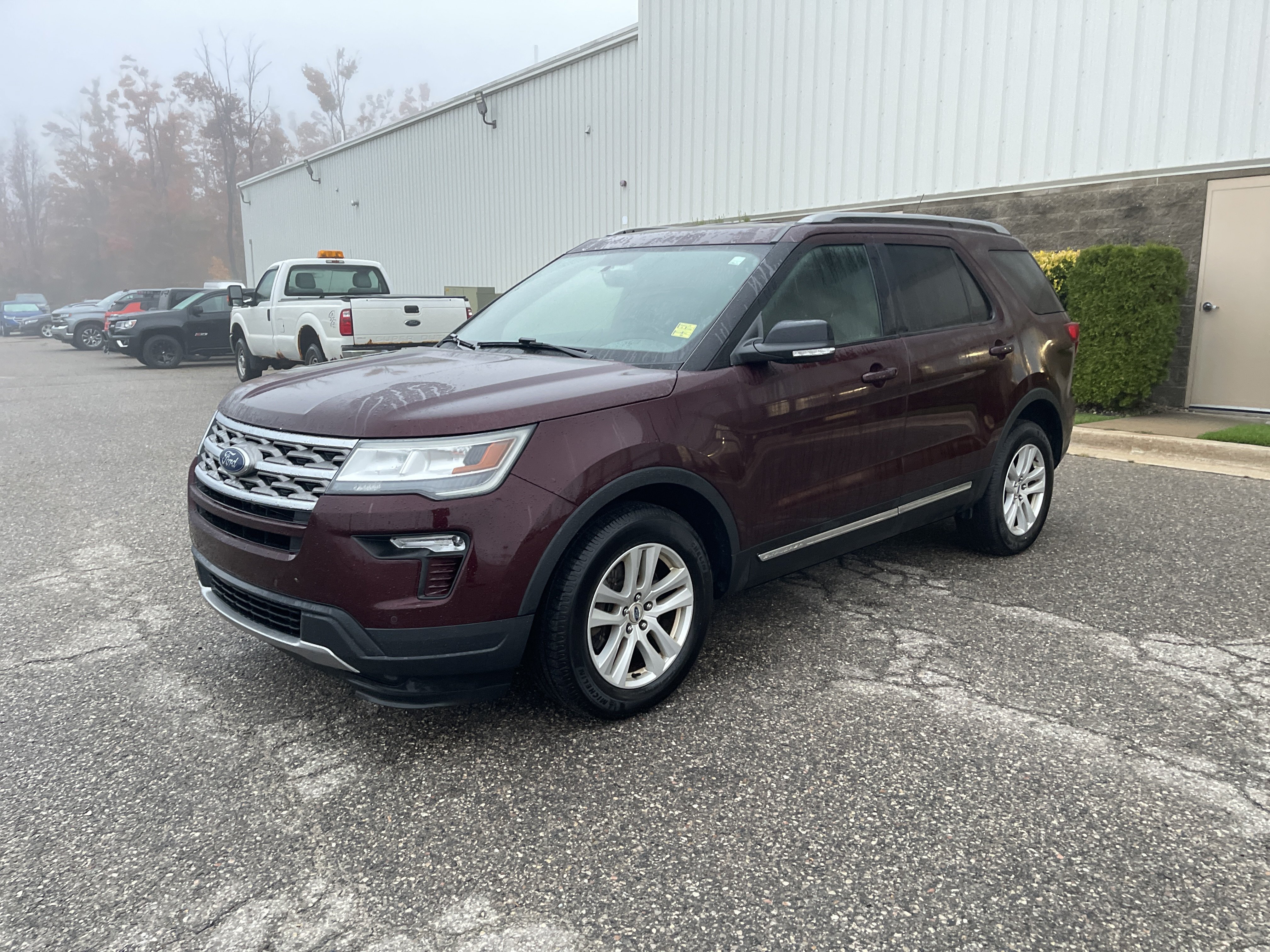 Used 2018 Ford Explorer XLT w/ Equipment Group 201A AWD/4WD image 8