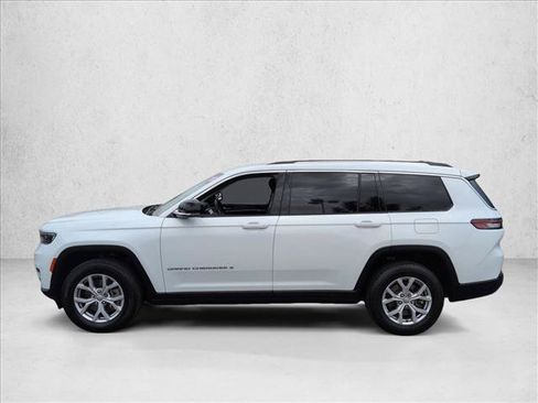 Used 2022 Jeep Grand Cherokee L Limited AWD/4WD image 5