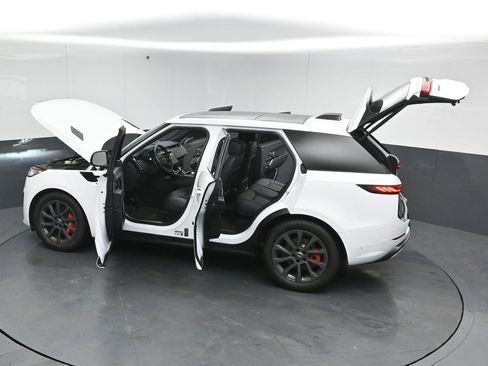 Used 2024 Land Rover Range Rover Sport Dynamic SE image 51