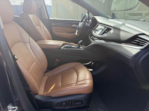 Used 2020 Buick Enclave Essence w/ Sound and Sites Package AWD/4WD image 19