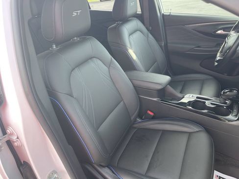 Used 2024 Buick Envista Sport Touring FWD image 28
