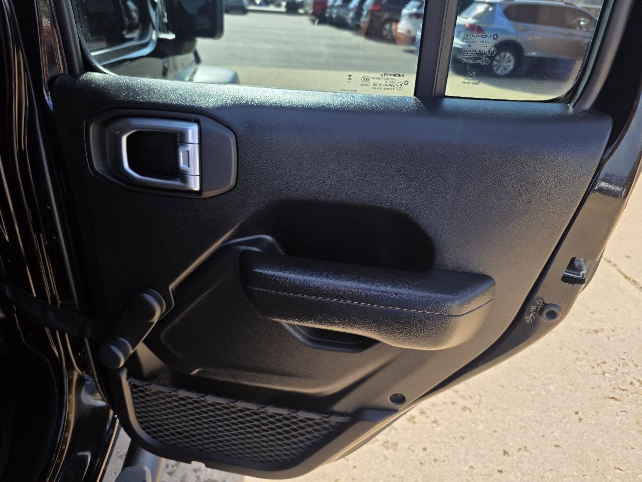 Used 2024 Jeep Gladiator Sport AWD/4WD image 21