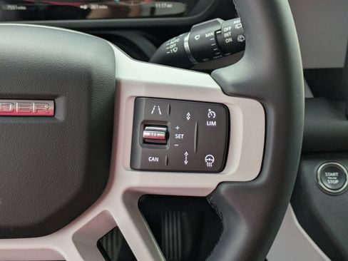 Used 2025 Land Rover Defender 110 S image 20