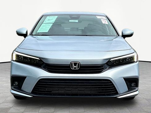 Used 2022 Honda Civic Touring image 2