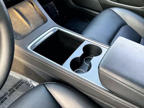 Used 2023 Tesla Model 3 Standard Range image 16