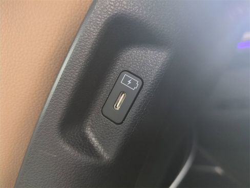 Used 2025 Hyundai Santa Fe Limited image 17