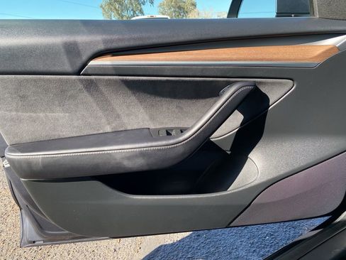 Used 2023 Tesla Model 3 Standard Range image 29