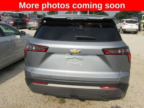 Used 2026 Chevrolet Equinox LT AWD/4WD image 4