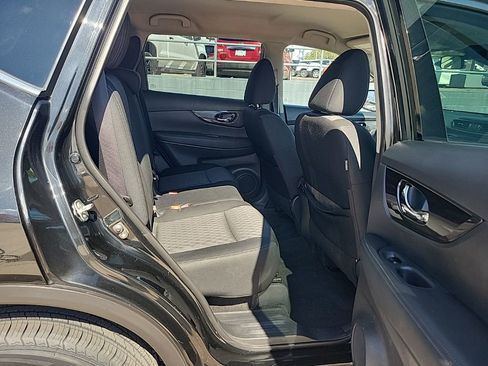 Used 2019 Nissan Rogue SV AWD/4WD image 16
