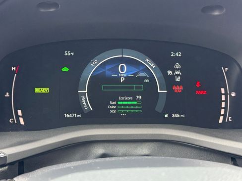 Used 2025 Toyota Camry LE image 38