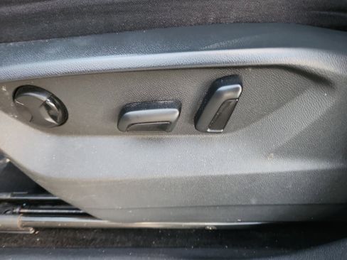 Used 2019 Volkswagen Tiguan SEL R-Line w/ 3rd Row Seat Package image 15