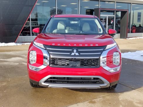 New 2026 Mitsubishi Outlander SE image 13