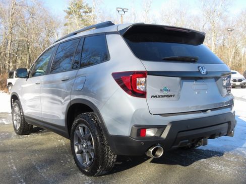 Used 2024 Honda Passport TrailSport image 7