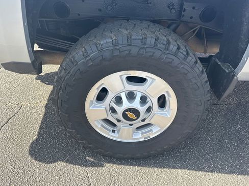 Used 2016 Chevrolet Silverado 2500 LT w/ LT Convenience Package image 18