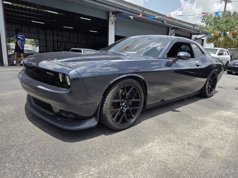 Used 2016 Dodge Challenger R/T Scat Pack RWD image 3