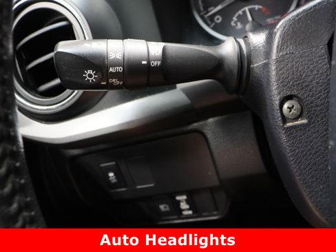 Used 2023 Toyota Tacoma TRD Off-Road image 24