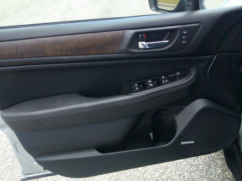 Used 2016 Subaru Outback 2.5i Limited image 64