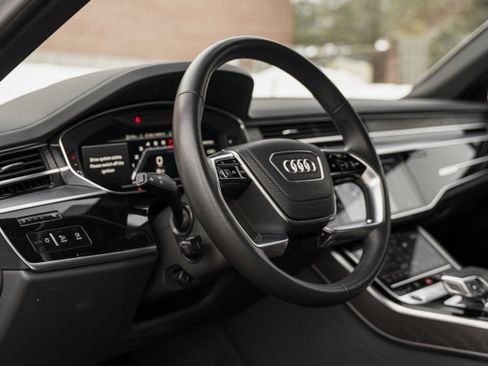 Used 2022 Audi A8 L 3.0T image 9