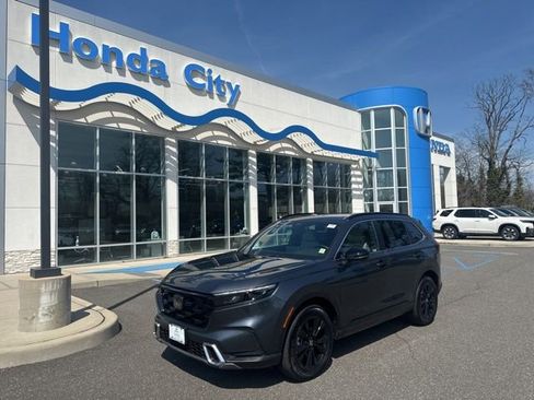 Used 2024 Honda CR-V Sport Touring image 2