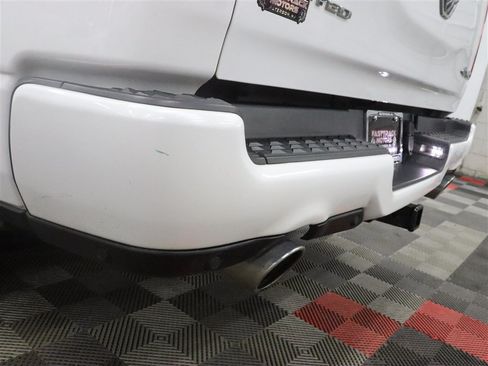 Used 2019 RAM 1500 Limited AWD/4WD image 7