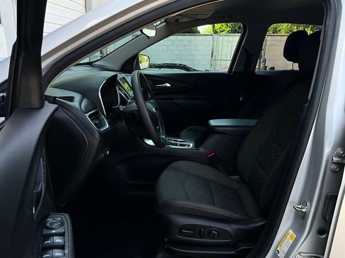 Used 2020 Chevrolet Equinox LT image 10