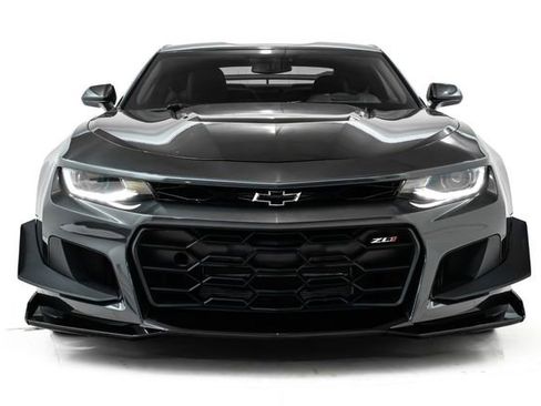 Used 2017 Chevrolet Camaro ZL1 RWD image 7
