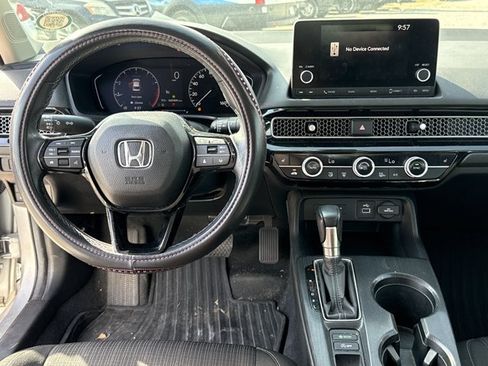 Used 2023 Honda Civic EX image 4