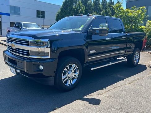 Used 2015 Chevrolet Silverado 2500 High Country w/ Duramax Plus Package AWD/4WD image 3
