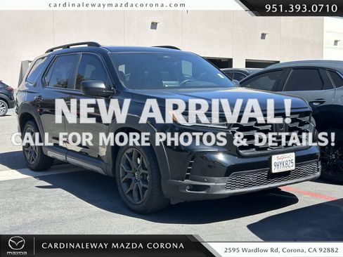 Used 2023 Honda Pilot Sport image 1