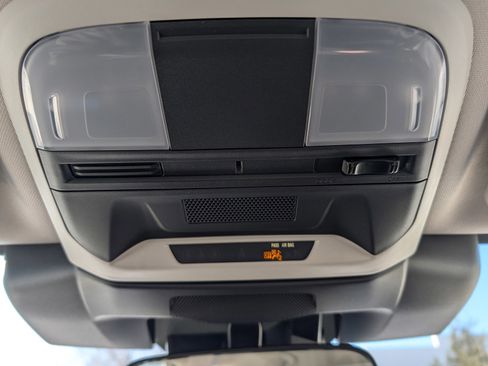 Certified 2025 Subaru Impreza 2.0i image 33