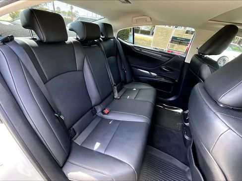 Used 2024 Lexus ES 350 w/ Premium Package image 20