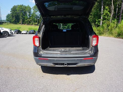 Used 2020 Ford Explorer XLT w/ Equipment Group 202A RWD image 15