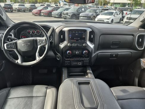 Used 2021 Chevrolet Silverado 1500 LT Trail Boss w/ Convenience Package II AWD/4WD image 28