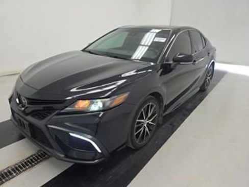 Used 2023 Toyota Camry SE w/ Convenience Package FWD image 1
