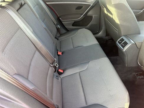Used 2016 Volkswagen Golf S FWD image 10